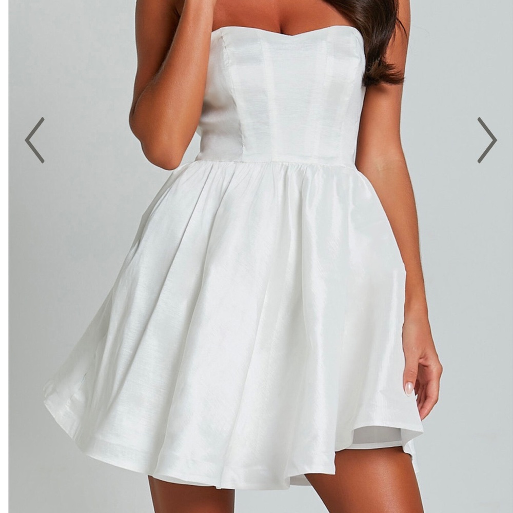 JAYDE MINI DRESS - STRAPLESS SWEETHEART DRESS SIZE 6 MEDIUM